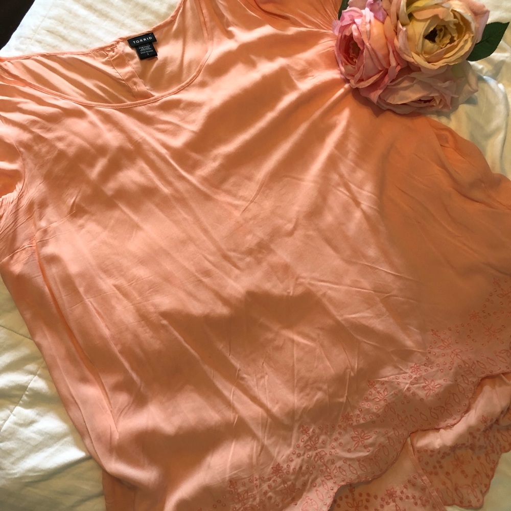 Coral top